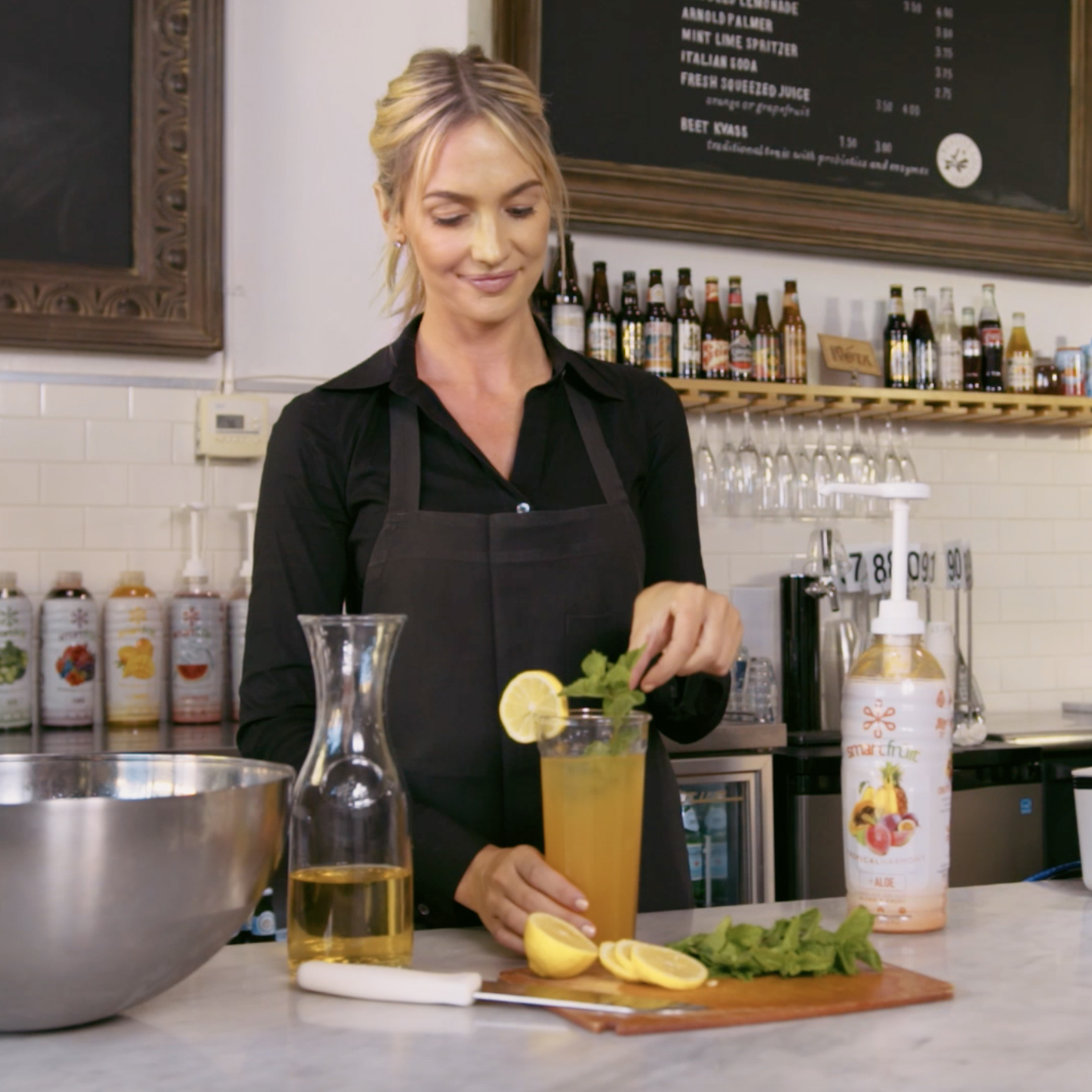 How Bulk Discounts for Fruit Juice Smoothies Mixes Help Restaurants Stay Competitive